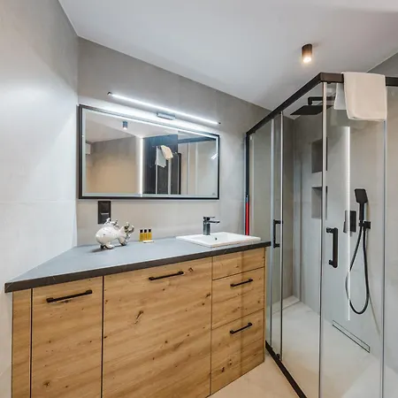 Апартаменти Osiedle Piastowskie Mezzanine By Bookinghost *