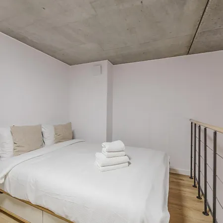 Osiedle Piastowskie Mezzanine By Bookinghost * Poznaň