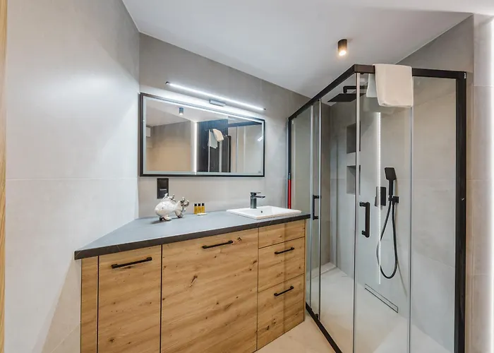 Daire Osiedle Piastowskie Mezzanine By Bookinghost *