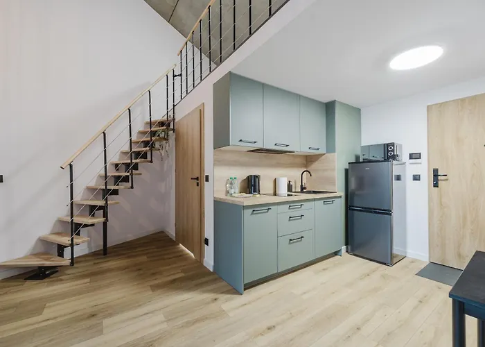 Osiedle Piastowskie Mezzanine By Bookinghost شقة بوزنان